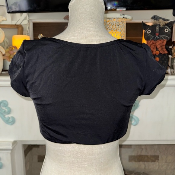 🖤🔥Victoria’s Secret black swim top purchased and never worn. Sz. L NWOT🖤🔥 - Picture 2 of 9